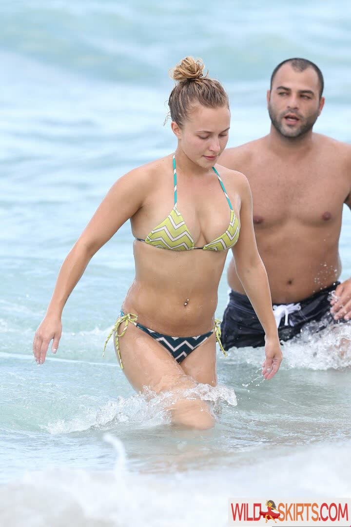 Hayden Panettiere nude leaked photo #4