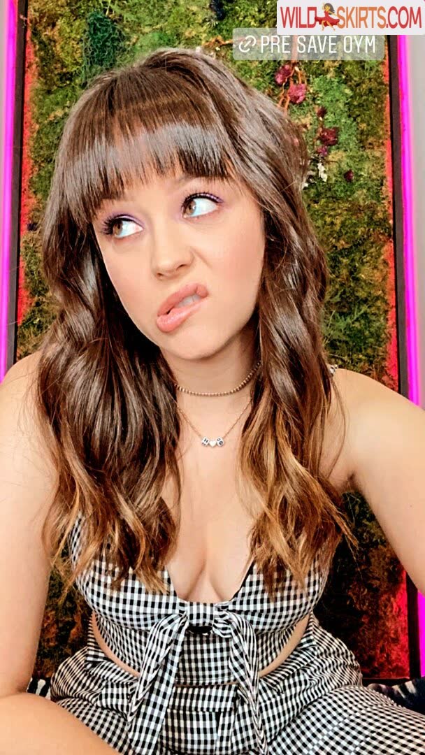 Hayley Orrantia nude leaked photo #3