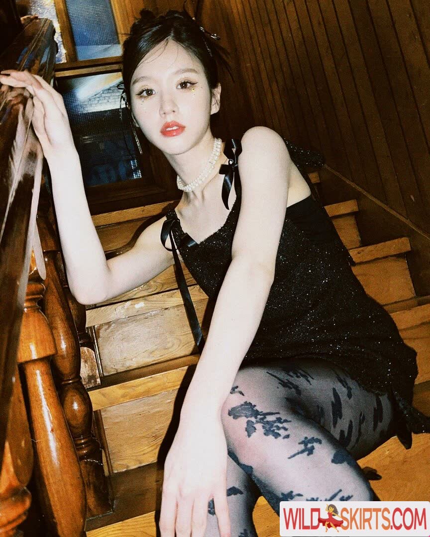 HeeJin / heejin_theworld nude Instagram leaked photo #1