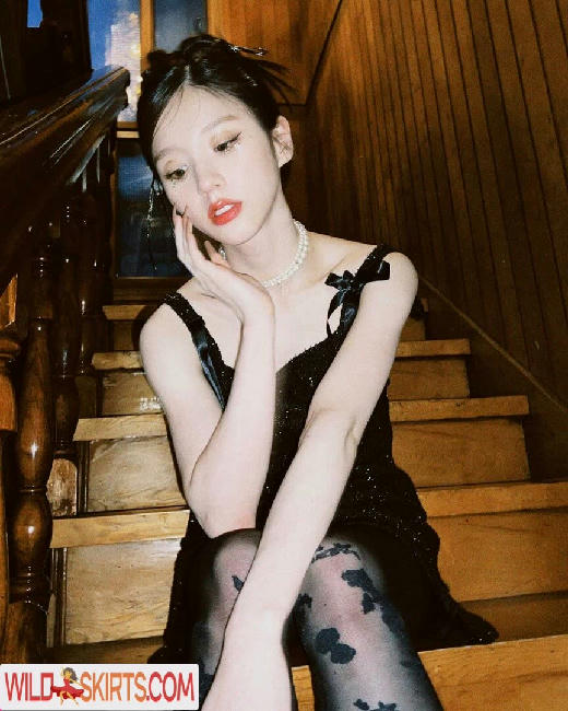 HeeJin / heejin_theworld nude Instagram leaked photo #31