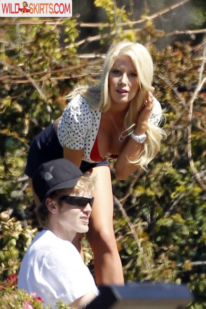 Heidi Montag nude leaked photo #18