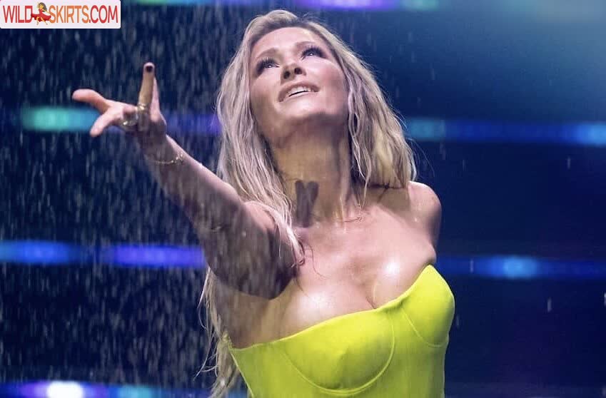 Helene Fischer / helenefischer nude Instagram leaked photo