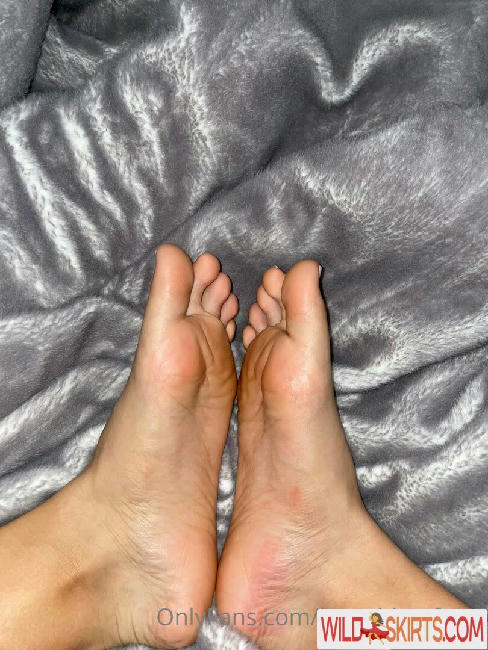 herathletefeetxo / _ediithxoxo / herathletefeetxo nude OnlyFans, Instagram leaked photo #13