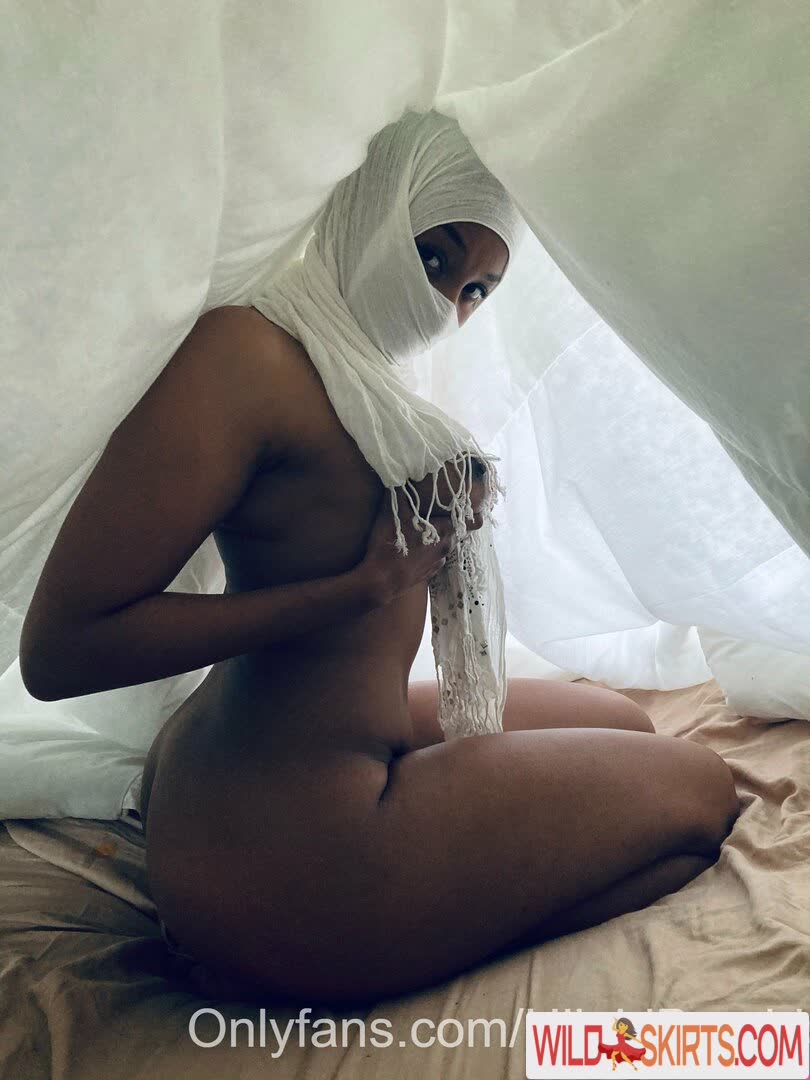 Hijabi Bambi nude leaked photo #10