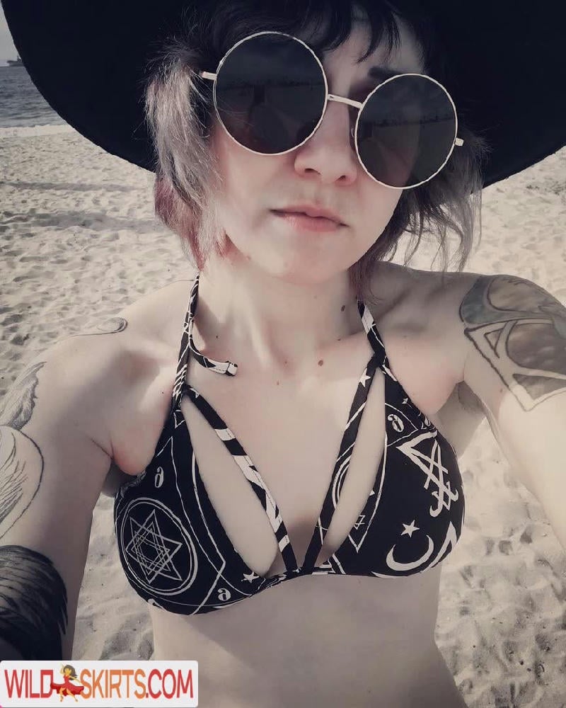 Holly Conrad / HollyConrad / commanderholly nude Instagram leaked photo #7