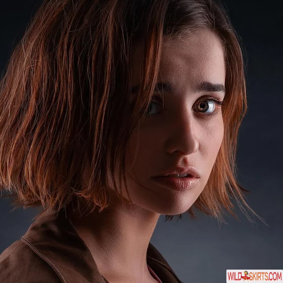 Holly Earl nude leaked photo #33