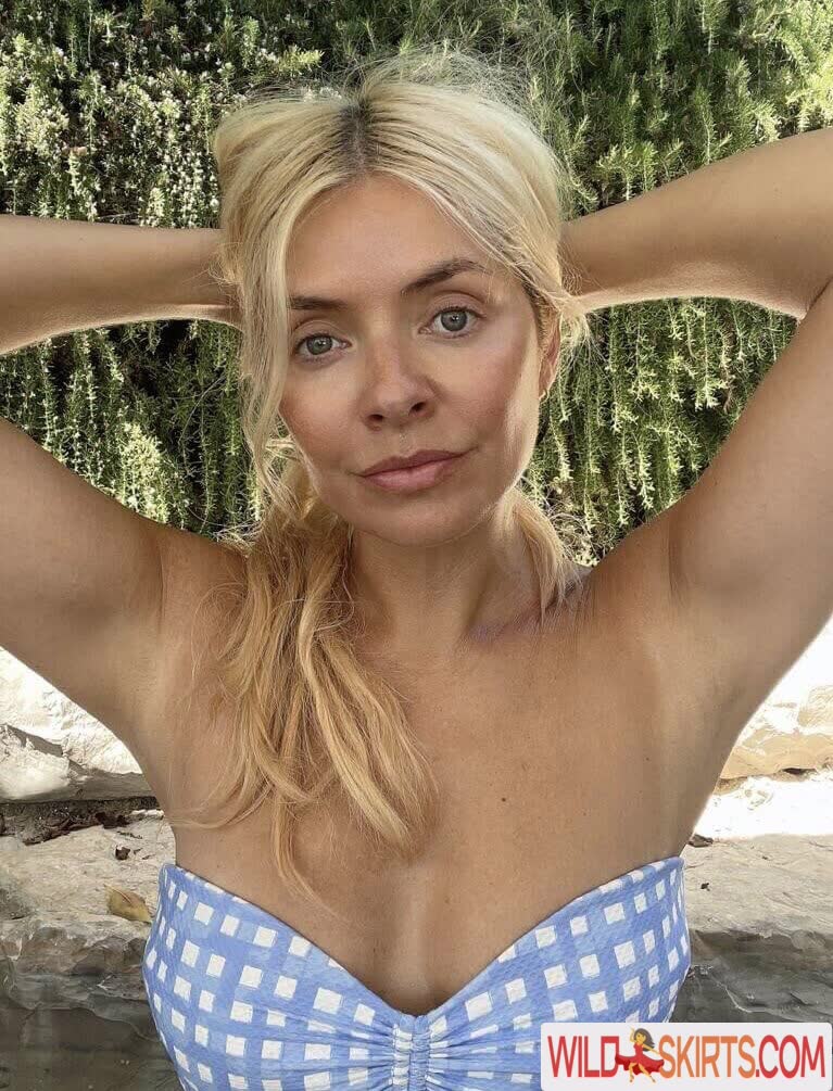 Holly Willoughby / hollywilloughby nude Instagram leaked photo #18