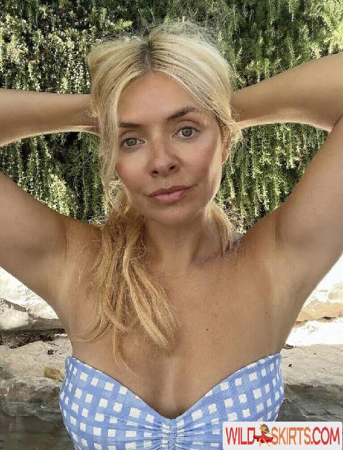 Holly Willoughby / hollywilloughby nude Instagram leaked photo #159