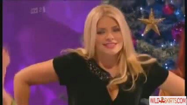 Holly Willoughby / hollywilloughby nude Instagram leaked photo #250