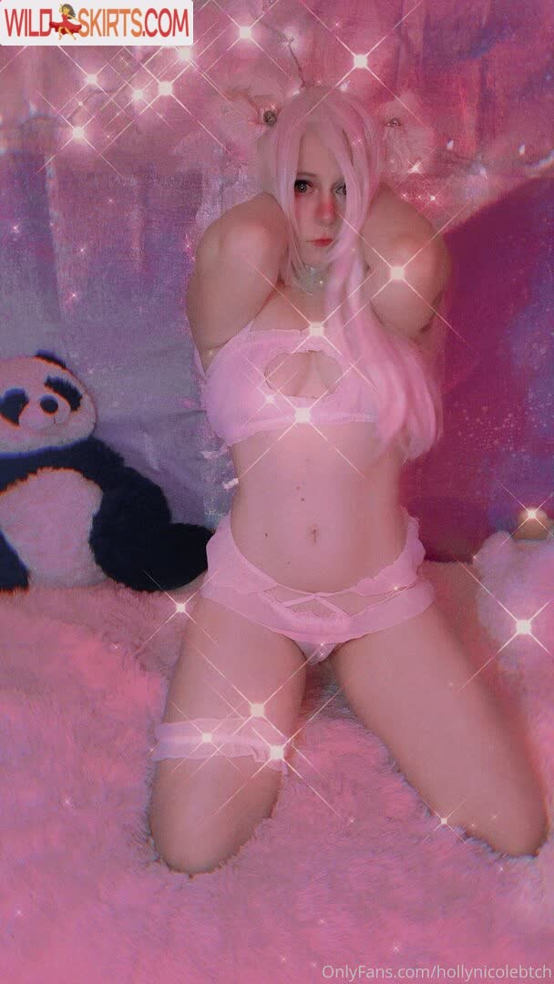 Hollynicolebtch nude leaked photo #20