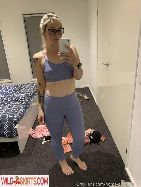 home-alone-mum / home-alone-mum / momathomealone nude OnlyFans, Instagram leaked photo #210