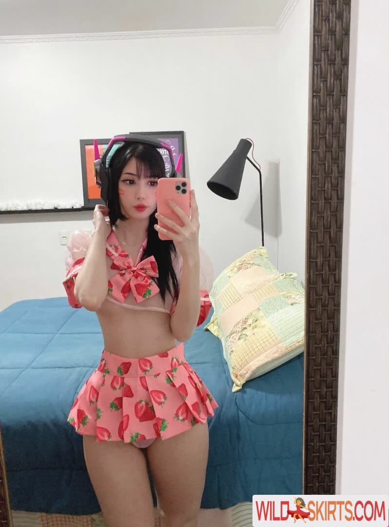 Honeylol nude leaked photo #11