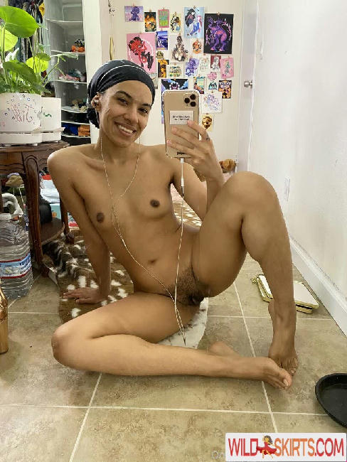 HoneyVulture nude leaked photo #1