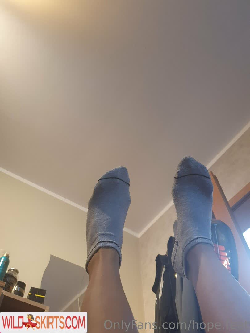 Hope.feet nude leaked photo #11