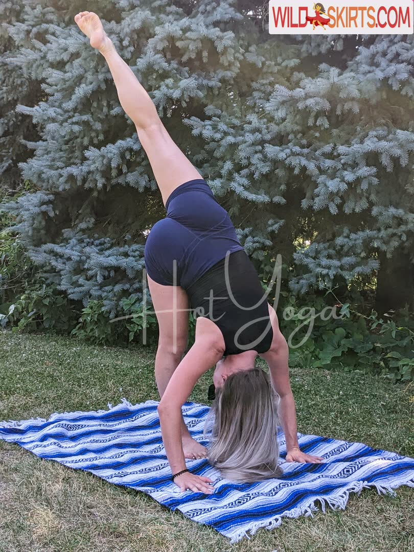 hot-yoga nude OnlyFans leaked photo #2