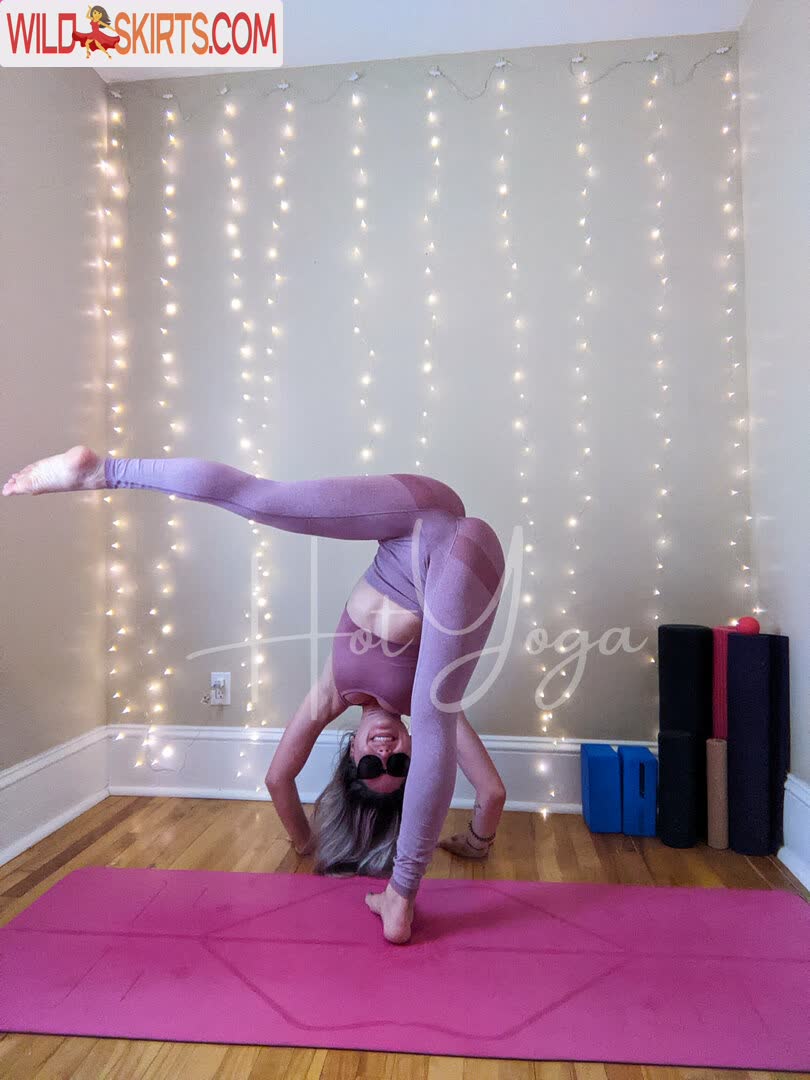 hot-yoga nude OnlyFans leaked photo #8