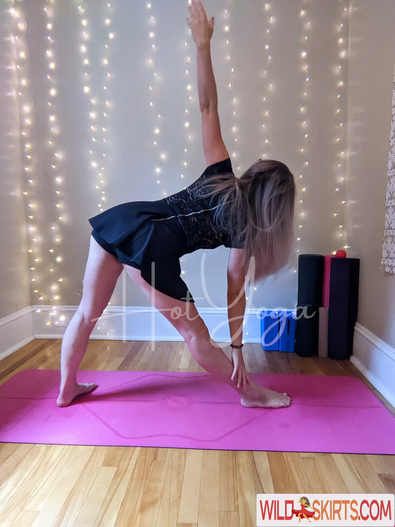 hot-yoga nude OnlyFans leaked photo #9