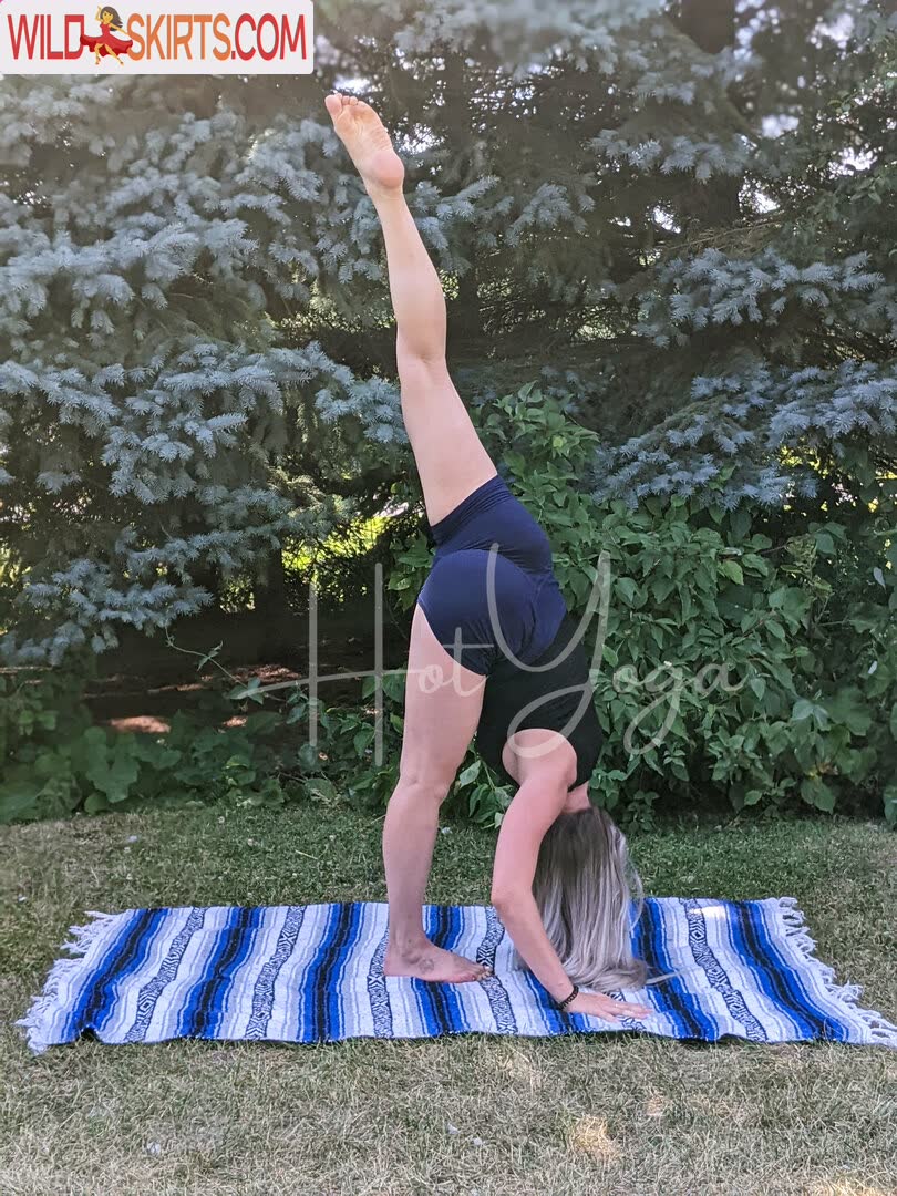 hot-yoga nude OnlyFans leaked photo #12