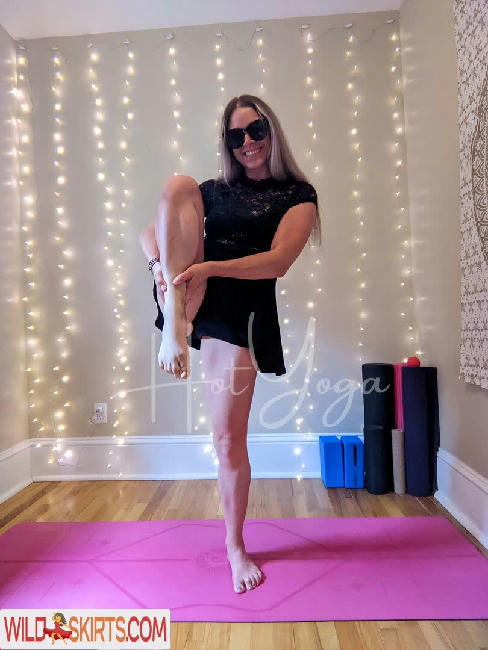 hot-yoga nude OnlyFans leaked photo #8