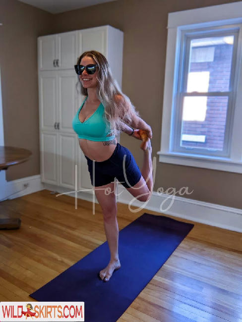 hot-yoga nude OnlyFans leaked photo #12