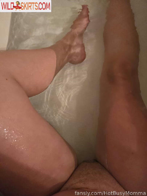 HotBusyMomma / HotBusyMomma / bunnybiam nude OnlyFans, Instagram leaked photo #1