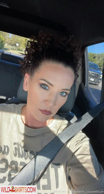 hotwife_brookeblaze / Brooke Blaze / brookeblazebb / hotwife_brookeblaze nude OnlyFans, Instagram leaked photo #183