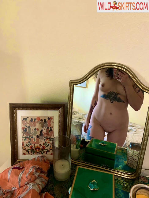 house_feminist / House_Feminist / Sweatpants Cher nude OnlyFans, Instagram leaked photo #54