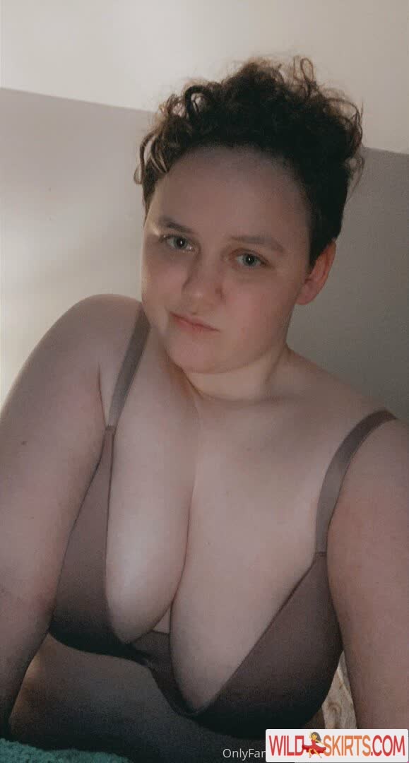 Hunnybeesarecool nude leaked photo #13