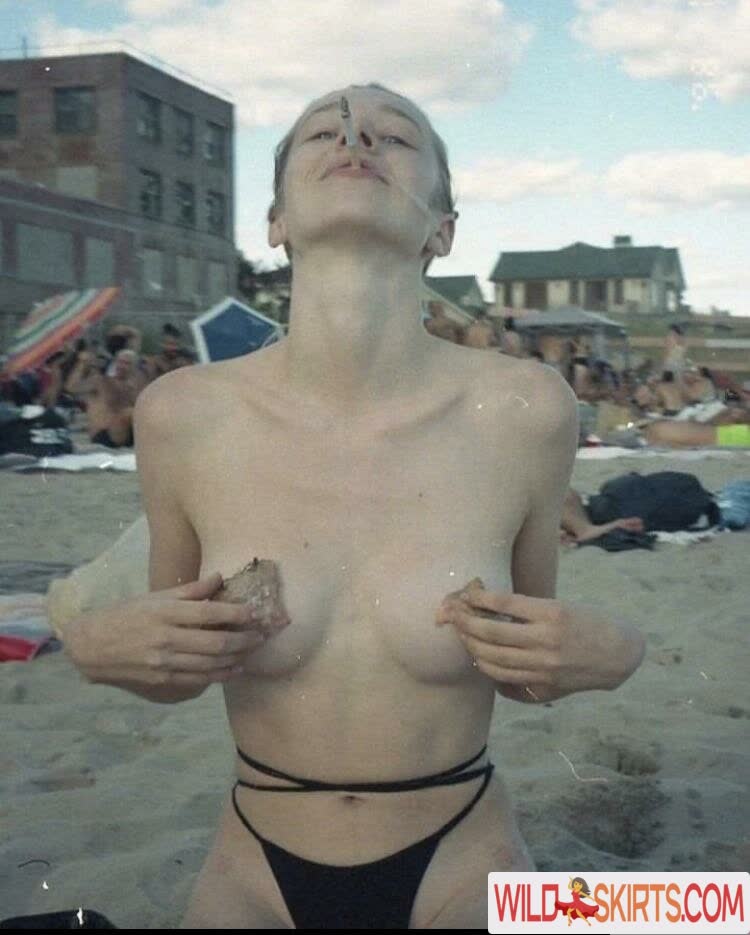 Hunter Schafer / hunterschafer nude Instagram leaked photo #3