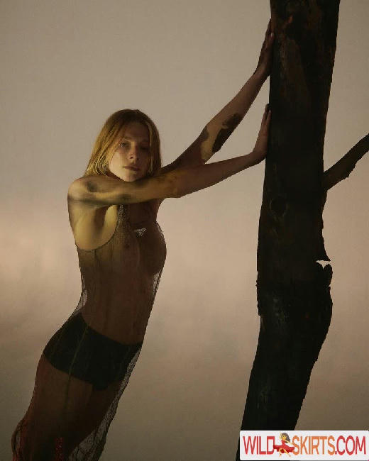 Hunter Schafer / hunterschafer nude Instagram leaked photo #24