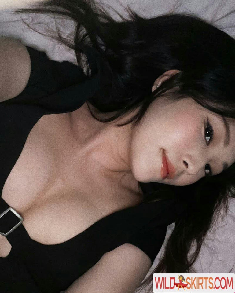 Hyoon / Aikuros / hyoon nude OnlyFans, Instagram leaked photo #12