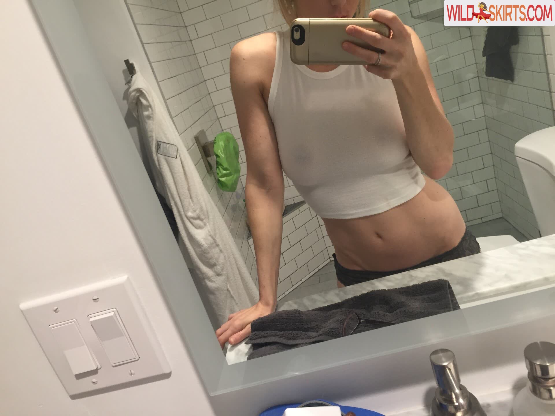 Iliza Shlesinger / ilizas nude Instagram leaked photo #3