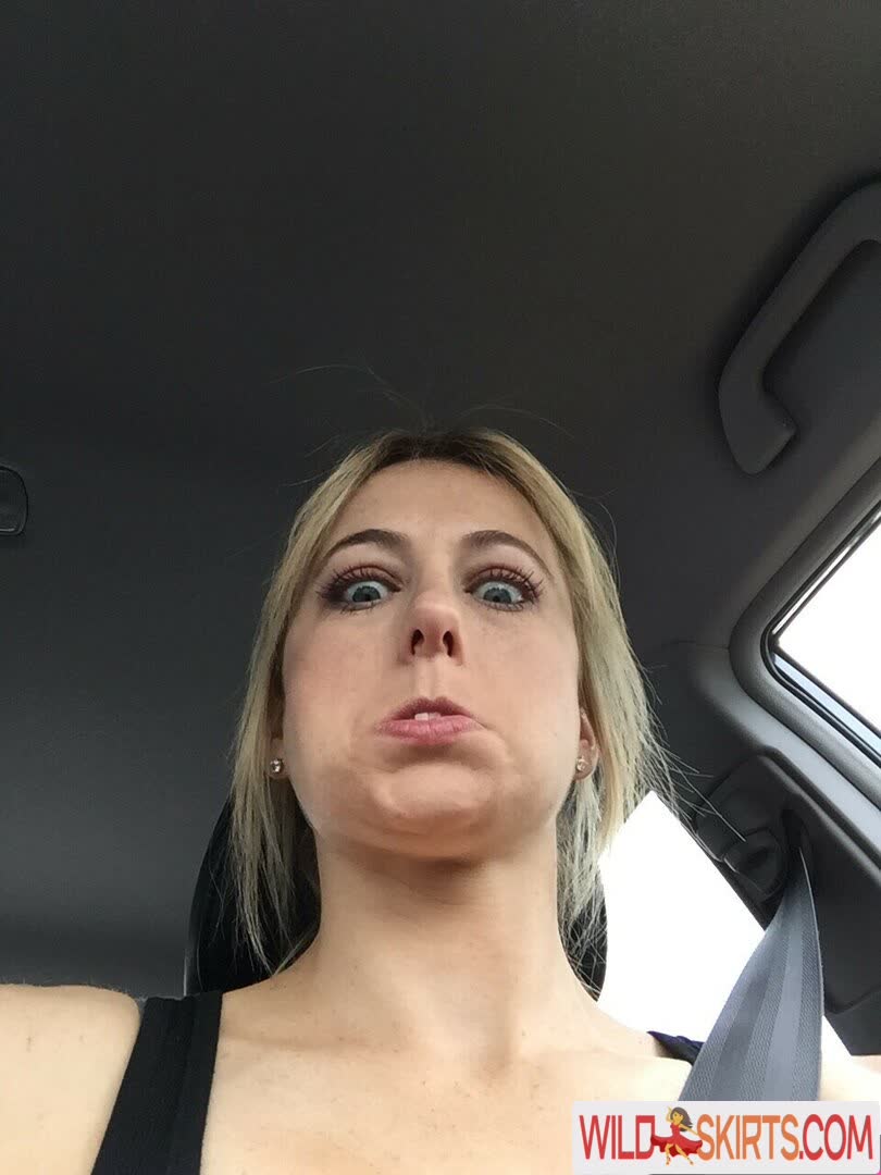 Iliza Shlesinger / ilizas nude Instagram leaked photo #15