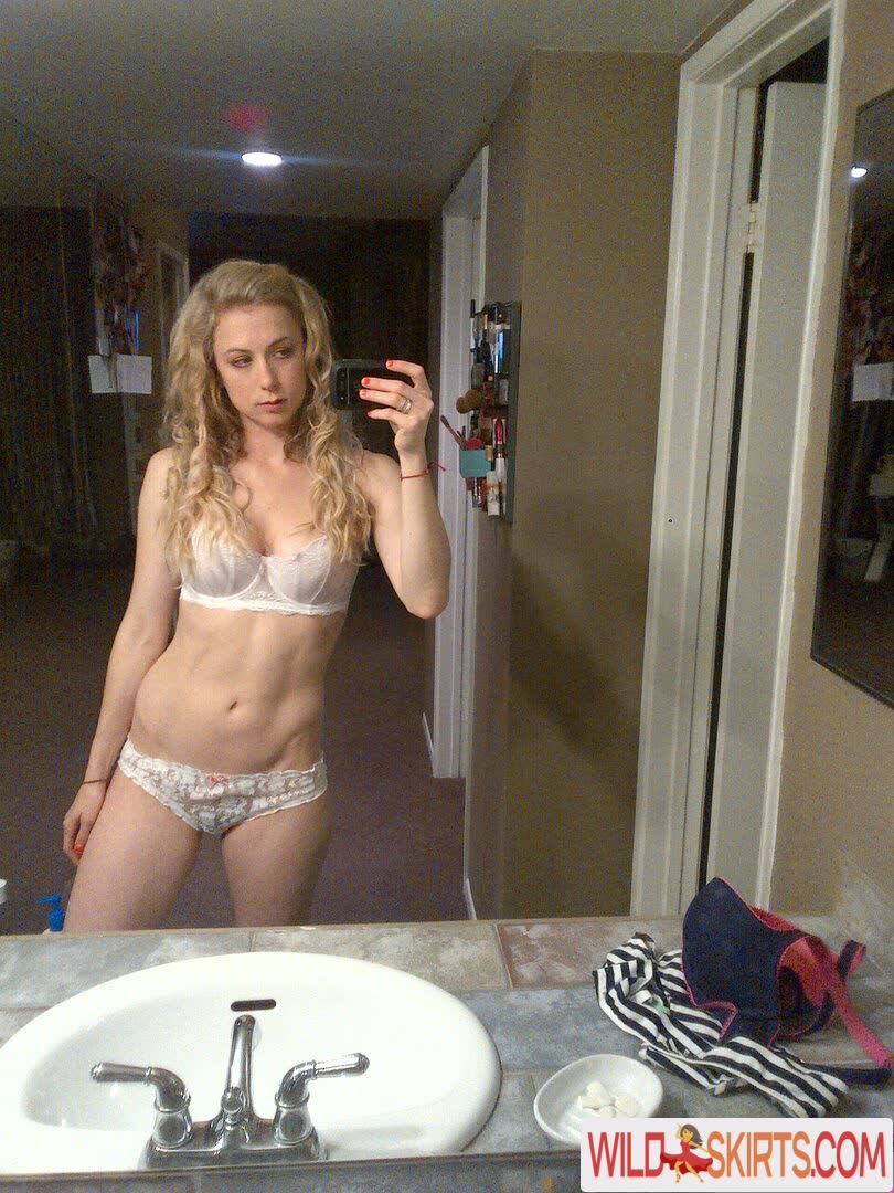 Iliza Shlesinger nude leaked photo #100