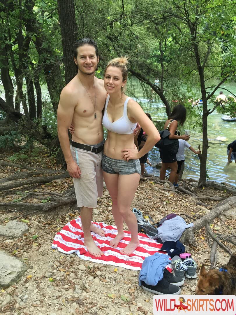 Iliza Shlesinger / ilizas nude Instagram leaked photo #7