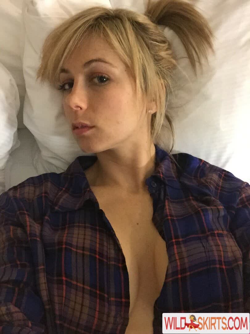 Iliza Shlesinger / ilizas nude Instagram leaked photo #8