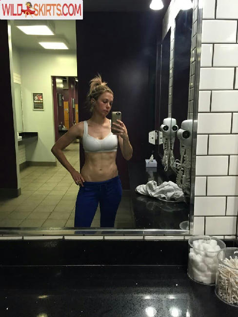 Iliza Shlesinger / ilizas nude Instagram leaked photo #25