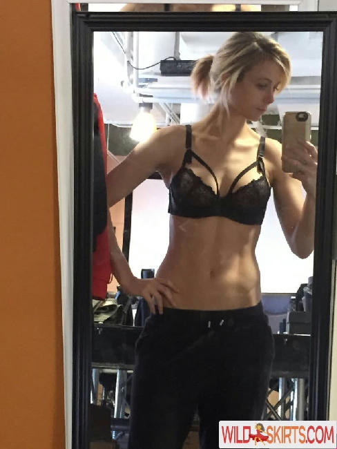 Iliza Shlesinger / ilizas nude Instagram leaked photo #108