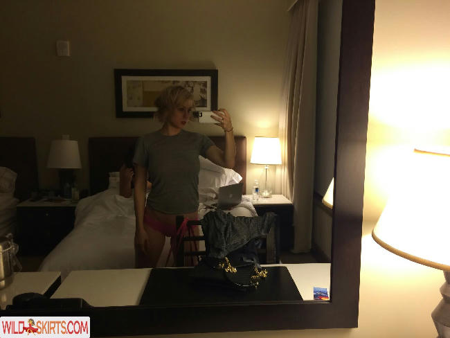 Iliza Shlesinger / ilizas nude Instagram leaked photo #201