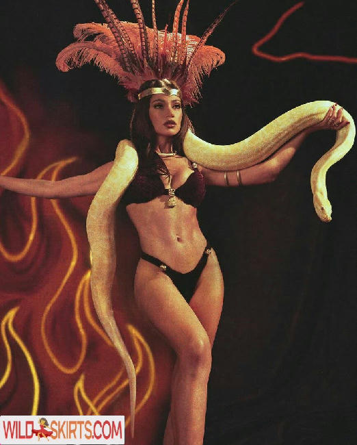 Inanna Sarkis avatar