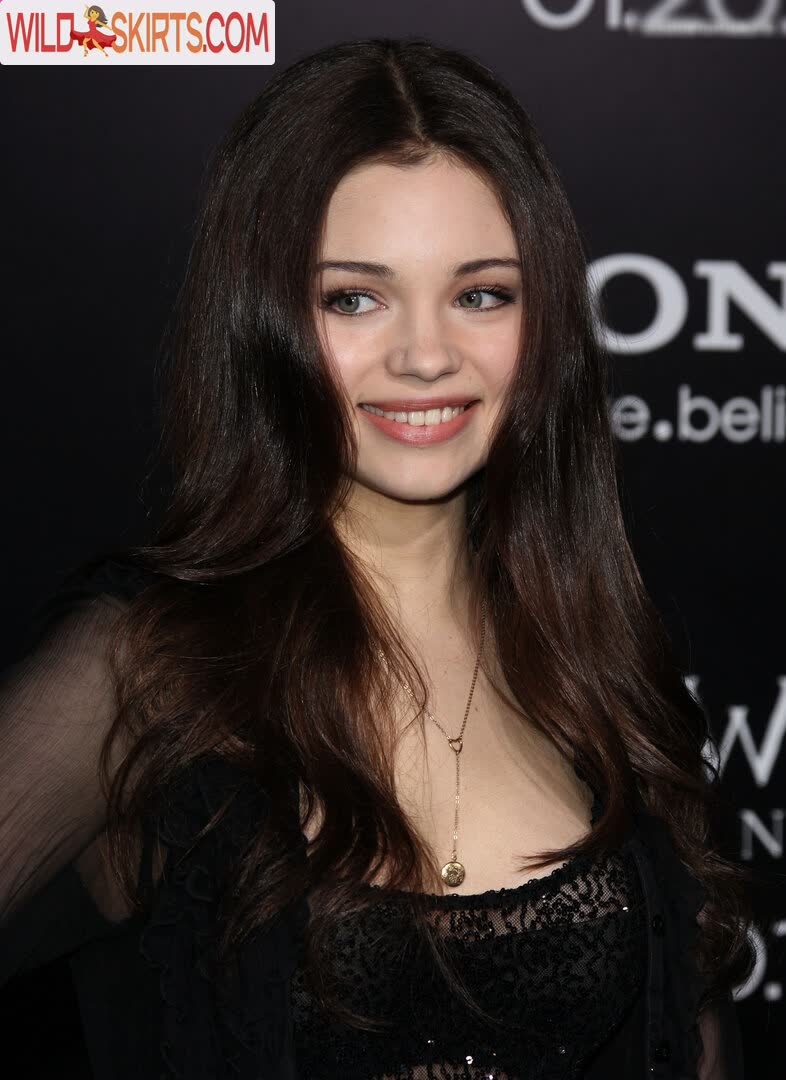 India Eisley nude leaked photo #51