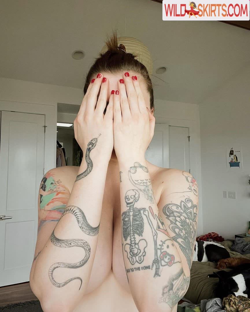 Ireland Baldwin / irelandbasingerbaldwin nude Instagram leaked photo #10