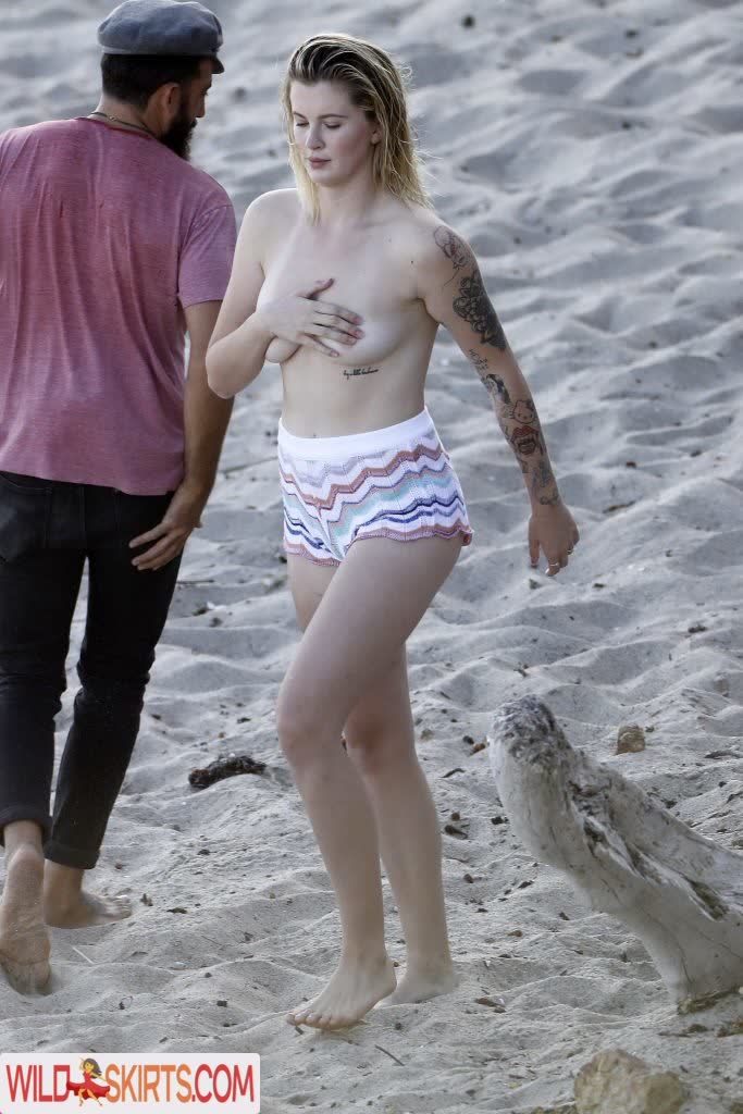 Ireland Baldwin / irelandbasingerbaldwin nude Instagram leaked photo #8