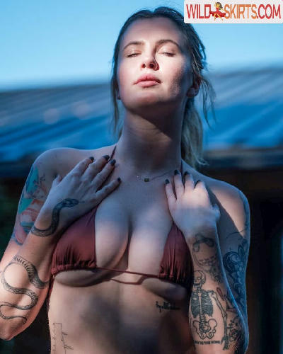 Ireland Baldwin / irelandbasingerbaldwin nude Instagram leaked photo #48