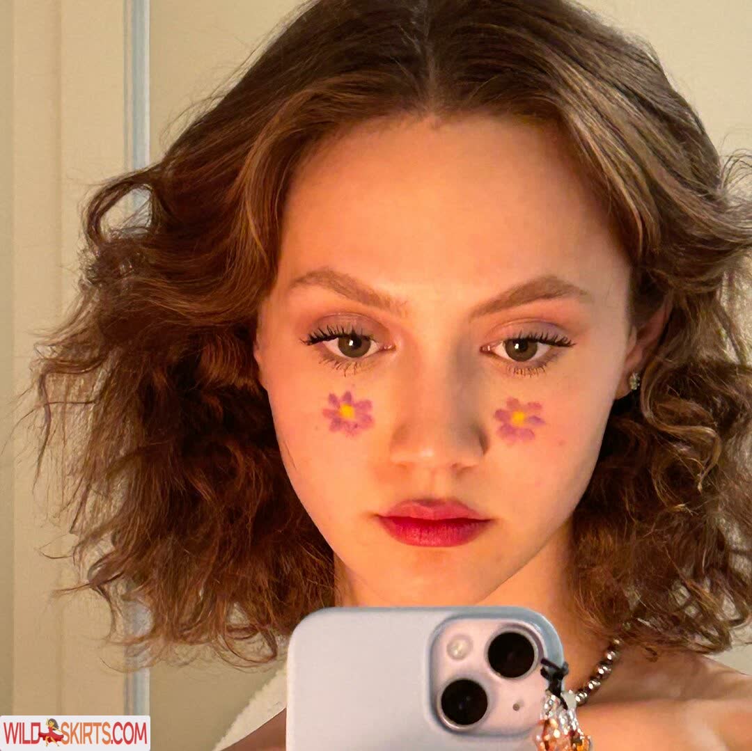 Iris Apatow nude leaked photo #26