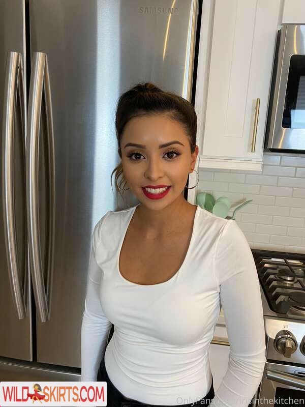 Iris In The Kitchen / irisinthekitchen / iriskitchen_kw nude OnlyFans, Instagram leaked photo #5