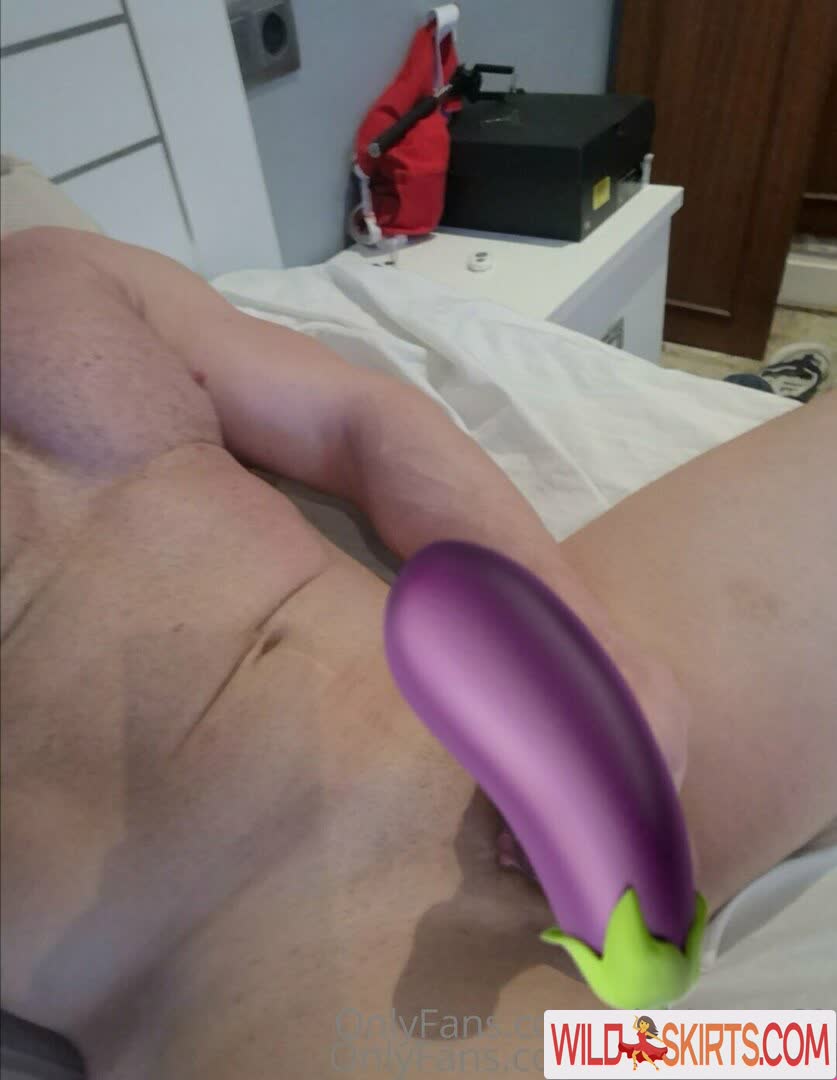 Irishbeast69 nude leaked photo #63