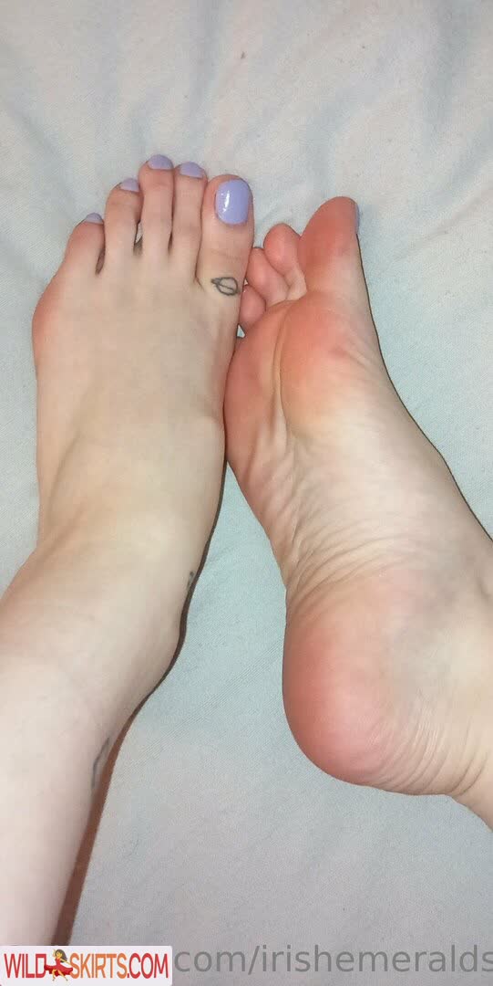 irishemeraldsfeet / irishemeraldsfeet / therealdesertgypsy nude OnlyFans, Instagram leaked photo #7