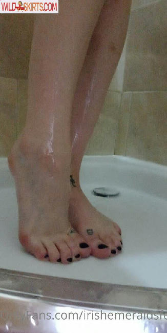 irishemeraldsfeet / irishemeraldsfeet / therealdesertgypsy nude OnlyFans, Instagram leaked photo #2