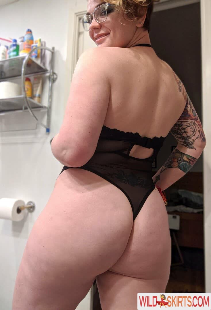 irisreigns / irisreigns / irisreins nude OnlyFans, Instagram leaked photo #2